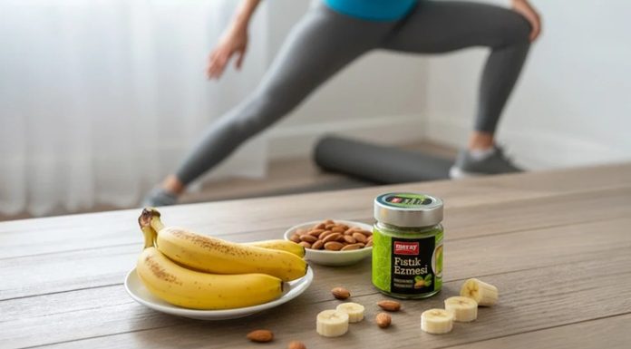 Fitness dünyasında sağlıklı yaşam ve dengeli beslenme anlayışının yaygınlaşmasıyla birlikte doğal içeriklere sahip takviye ürünlerine olan ilgi de artıyor. Düzenli antrenman yapan bireyler, performanslarını desteklemek, toparlanma süreçlerini iyileştirmek ve günlük beslenmelerini tamamlamak amacıyla farklı ürünleri değerlendiriyor. Bu noktada doğal supplementler, sentetik içeriklerden uzak durmayı tercih eden kullanıcılar için öne çıkan seçeneklerden biri olarak dikkat çekiyor. Konulu bir haber görseli.