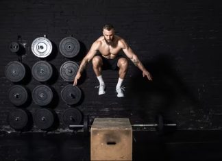 Günümüzde yoğun çalışma temposu, ulaşım süresi ve zaman kısıtlamaları nedeniyle birçok kişi spor salonuna gitmek yerine evde egzersiz yapmayı tercih ediyor. Doğru planlanan bir erkek evde fitness rehberi, düzenli uygulandığında kas gelişimini destekleyebilir, fiziksel kondisyonu artırabilir ve genel sağlık üzerinde olumlu etkiler oluşturabilir. Üstelik ev ortamında yapılan antrenmanlar, düşük maliyetli olması ve esnek zaman planlaması sunması nedeniyle her geçen gün daha fazla ilgi görüyor. Konulu bir haber görseli.