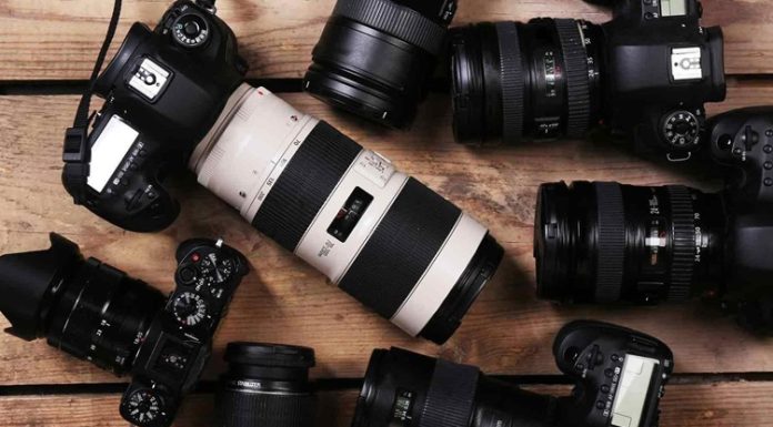 Günümüzde fotoğraf ve video üretimi yalnızca profesyonel stüdyolarla sınırlı kalmıyor. Sosyal medya içerikleri, kişisel projeler, seyahat kayıtları ve dijital platformlarda artan video ihtiyacı sayesinde kaliteli görüntü elde etmeye yönelik ekipmanlara olan ilgi her geçen gün artıyor. Teknolojinin gelişmesiyle birlikte kamera sistemleri, mikrofonlar, ışık ekipmanları ve yardımcı aksesuarlar daha ulaşılabilir hale gelirken kullanıcılar kendi içeriklerini daha profesyonel seviyede hazırlayabiliyor. Fotoğraf ve video ekipmanları, hem hobi amaçlı üretim yapan hem de profesyonel çalışmalar gerçekleştiren kullanıcılar için önemli araçlar arasında yer alıyor. Konulu bir haber görseli.