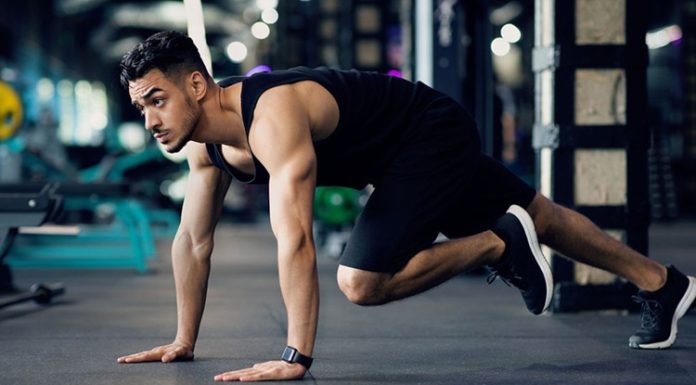 Fitness dünyasında zaman verimliliği ve yüksek performans sağlayan antrenman yöntemleri giderek daha fazla ilgi görmektedir. Özellikle yoğun çalışma temposuna sahip erkekler için kısa sürede etkili sonuçlar sunan egzersiz modelleri ön plana çıkmaktadır. Bu noktada HIIT antrenmanı, yüksek yoğunluklu çalışma ve kısa dinlenme dönemlerini bir araya getirerek fiziksel gelişimi destekleyen önemli bir yöntem olarak dikkat çekmektedir. Konulu bir haber görseli.
