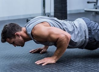 Son yıllarda spor salonuna gitmeden formunu korumak ve fiziksel gelişim sağlamak isteyen kişilerin sayısı artıyor. Zaman yönetimi, yoğun çalışma temposu ve ekonomik nedenler birçok kişiyi ev ortamında uygulanabilecek egzersizlere yönlendiriyor. Düzenli yapılan evde fitness antrenmanları, doğru planlama ile kas gelişimi, yağ yakımı ve genel kondisyon artışı konusunda etkili sonuçlar sağlayabiliyor. Konulu bir haber görseli.