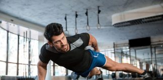 Fitness çalışmalarında başarıya ulaşmak yalnızca doğru hareketleri yapmak ve düzenli antrenman uygulamakla sınırlı olmuyor. Egzersiz sırasında uygulanan nefes kontrolü de performans, dayanıklılık ve hareket kalitesi üzerinde önemli bir etkiye sahip oluyor. Birçok sporcu, antrenman yoğunluğuna odaklanırken doğru nefes teknikleri konusunu göz ardı edebiliyor. Konulu bir haber görseli.