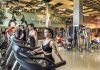 Fitness sektörü, teknolojinin gelişmesiyle birlikte önemli bir değişim sürecinden geçiyor. Geleneksel spor salonu anlayışı yerini daha kişisel, veri odaklı ve teknoloji destekli hizmetlere bırakırken, fitness kulüpleri üyelerine daha kapsamlı deneyimler sunmaya başlıyor. Bu dönüşümün merkezinde ise dijital dönüşüm, fitness teknolojileri ve kullanıcı ihtiyaçlarına göre şekillenen yeni nesil hizmet modelleri bulunuyor. Konulu bir haber görseli.