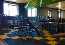 Fitness sektöründe kullanıcı beklentilerinin değişmesiyle birlikte üyelik modelleri de yeni bir döneme giriyor. Geçmişte spor salonu üyelikleri genellikle uzun süreli paketler ve standart hizmet anlayışı üzerine kuruluyken, günümüzde daha esnek, kişisel ve teknoloji destekli çözümler ön plana çıkıyor. Üyeler artık yalnızca spor yapabilecekleri bir alan değil, hedeflerine uygun hizmet alabilecekleri kapsamlı bir deneyim arıyor. Konulu bir haber görseli.