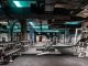 Fitness sektöründe son yıllarda yaşanan büyüme, işletme modellerinde de önemli değişimleri beraberinde getiriyor. Özellikle standart hizmet anlayışından daha kurumsal yapılara geçiş yapan spor merkezleri, franchise modeliyle daha geniş kitlelere ulaşmayı hedefliyor. Bu gelişmeyle birlikte fitness salonlarında franchise modeli, yatırımcıların ve sektör profesyonellerinin dikkatini çeken önemli bir büyüme alanı haline geliyor. Konulu bir haber görseli.