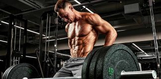 Kas gücü, yalnızca daha ağır ağırlık kaldırabilmek anlamına gelmez. Günlük yaşam kalitesini artıran, spor performansını geliştiren ve sakatlık riskini azaltan en önemli fiziksel özelliklerden biri olarak kabul edilir. Bu nedenle fitness ile ilgilenen bireylerin büyük bölümü yalnızca kas hacmini değil, aynı zamanda kas kuvvetini de geliştirmeyi hedefliyor. Bilimsel araştırmalar, doğru planlanan antrenman programlarının kasların daha verimli çalışmasını desteklediğini ve uzun vadede önemli gelişmeler sağlayabildiğini ortaya koyuyor. Konulu bir haber görseli.