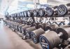 Fitness dünyasında başarılı sonuçlara ulaşmak isteyen sporcular genellikle ağırlık antrenmanları, kardiyo çalışmaları ve beslenme düzenine odaklanıyor. Ancak son yıllarda hareket kalitesini artırmaya yönelik mobilite çalışmaları da spor performansının önemli bir parçası haline geliyor. Vücudun daha rahat, kontrollü ve geniş hareket aralığında çalışmasını sağlayan bu uygulamalar, hem yeni başlayanlar hem de ileri seviye sporcular tarafından tercih ediliyor. Konulu bir haber görseli.